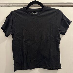Abercrombie & Fitch Black Short Sleeve Tee